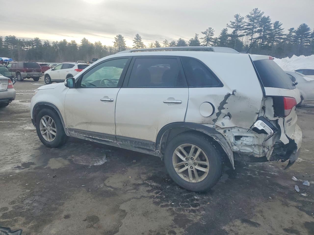 2015 KIA SORENTO LX photo 4