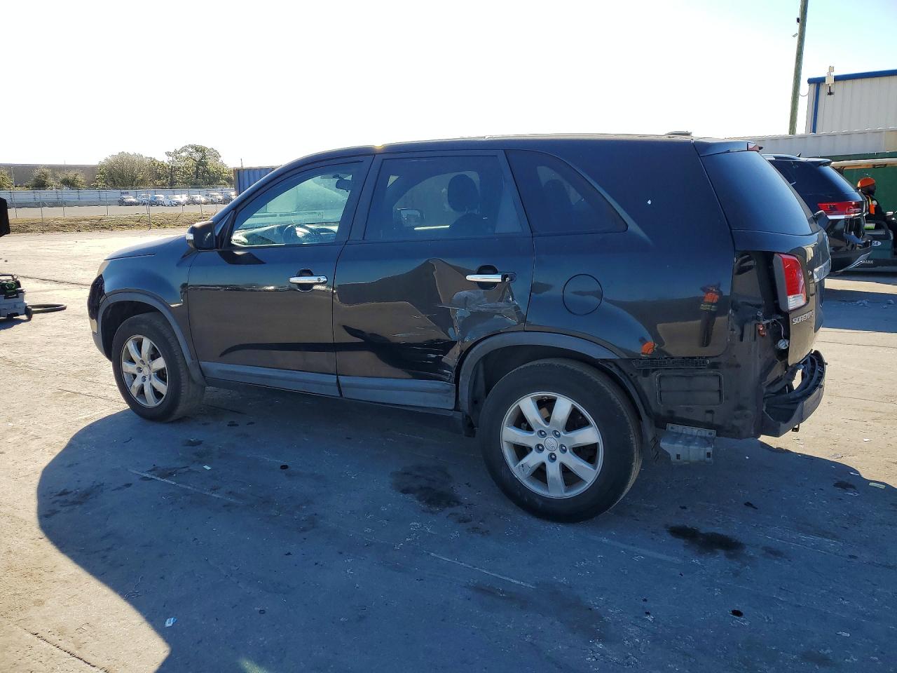 2011 KIA SORENTO LX photo 2