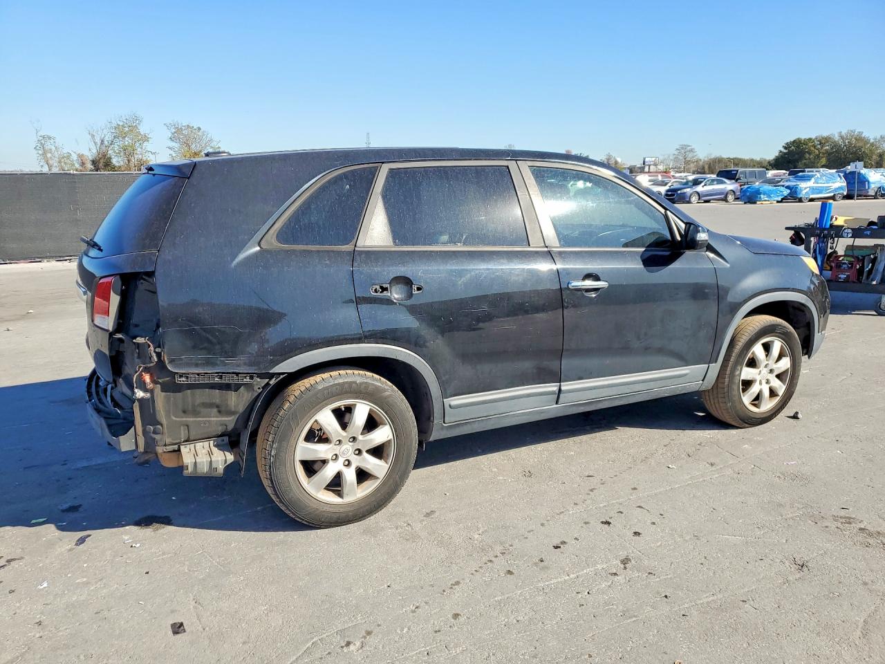 2011 KIA SORENTO LX photo 3