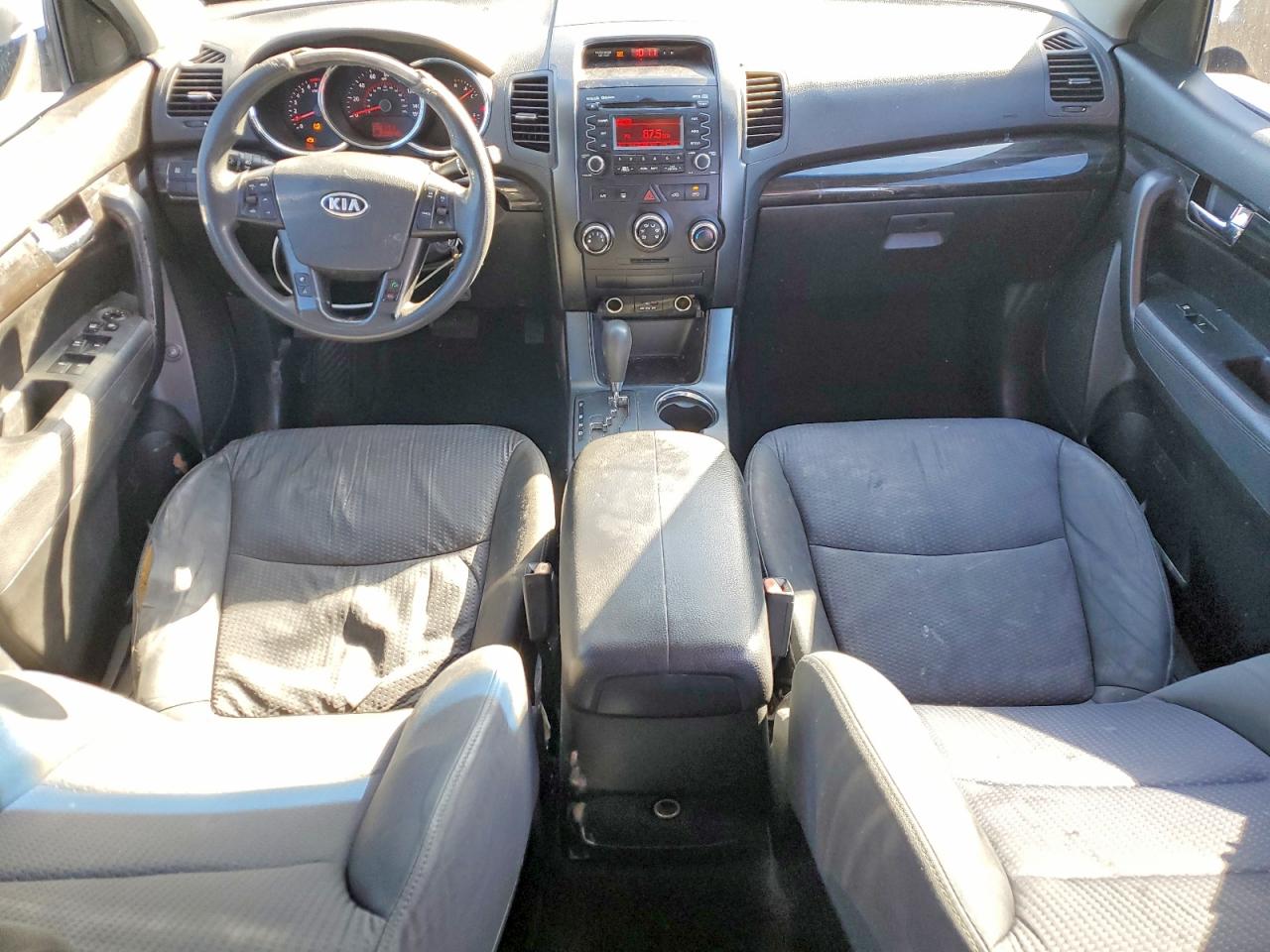 2011 KIA SORENTO LX photo 8