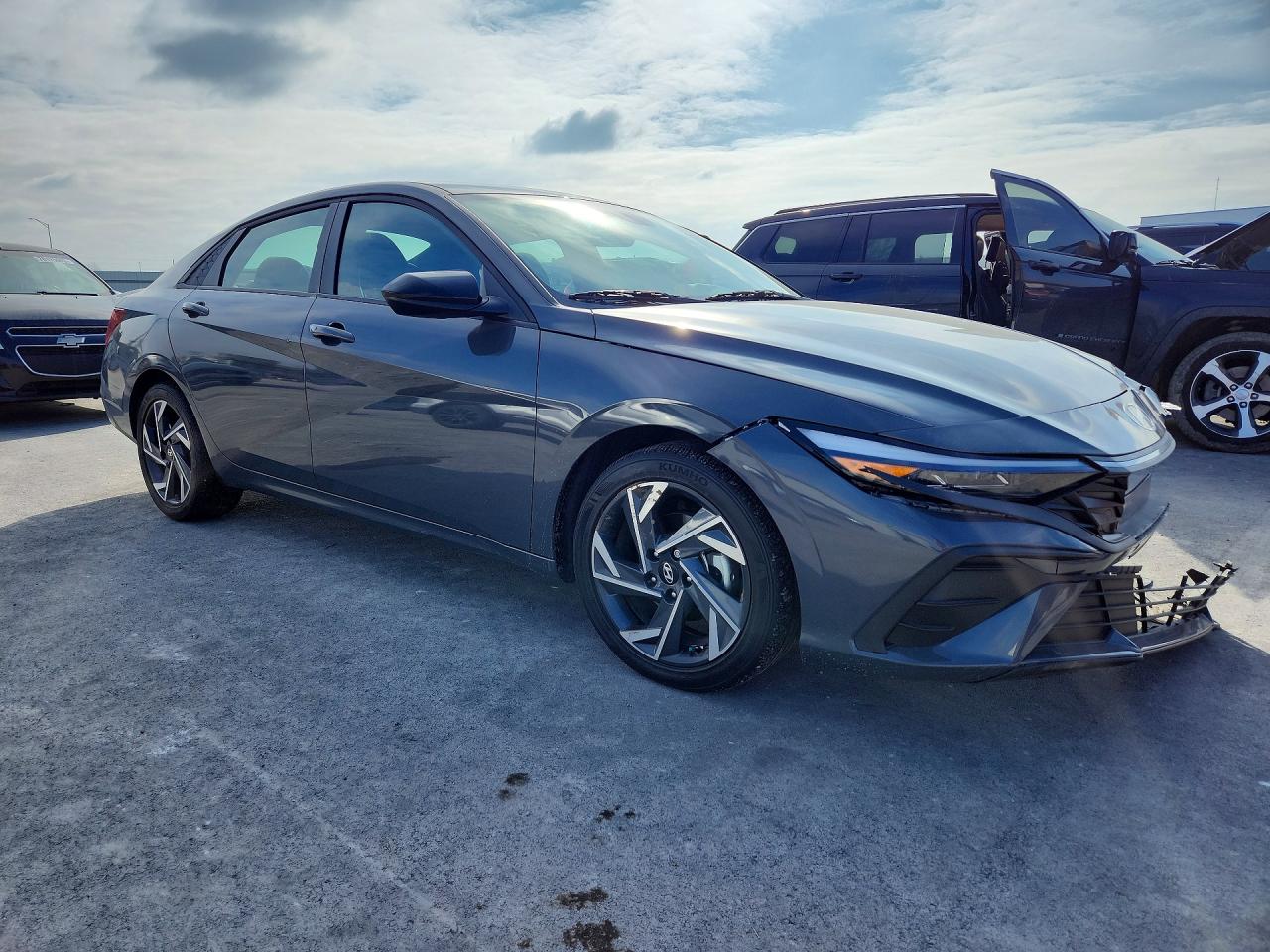 2025 HYUNDAI ELANTRA SEL SPORT photo 7