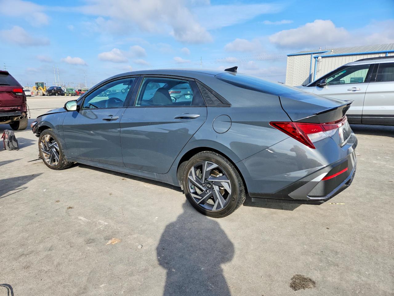 2025 HYUNDAI ELANTRA SEL SPORT photo 3