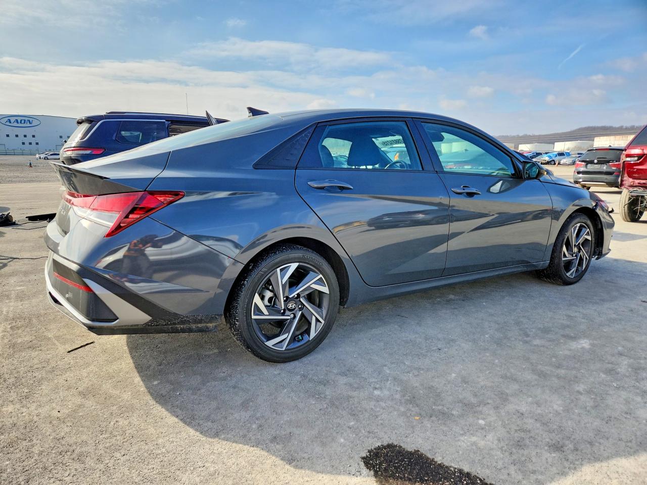 2025 HYUNDAI ELANTRA SEL SPORT photo 5