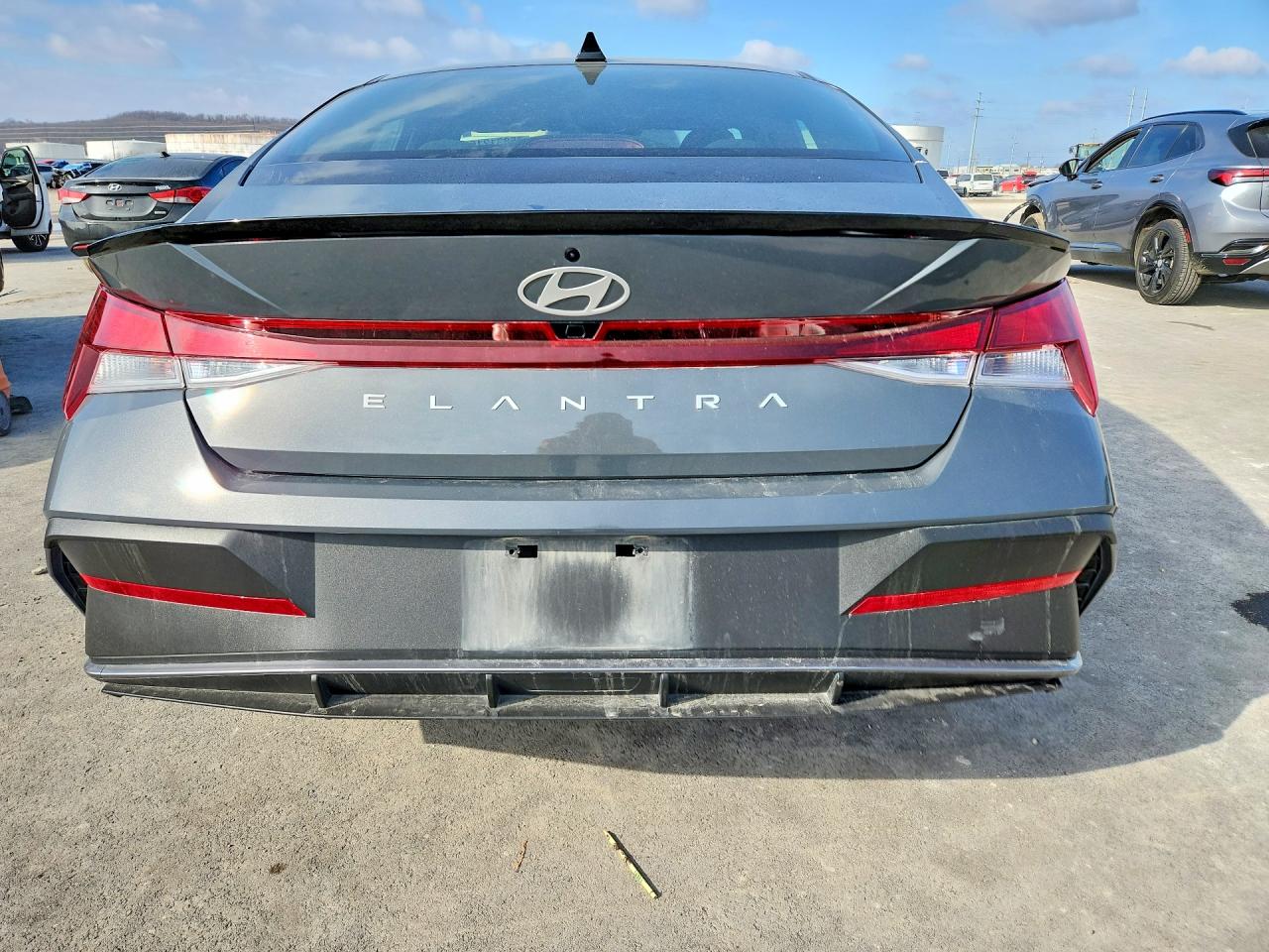 2025 HYUNDAI ELANTRA SEL SPORT photo 11