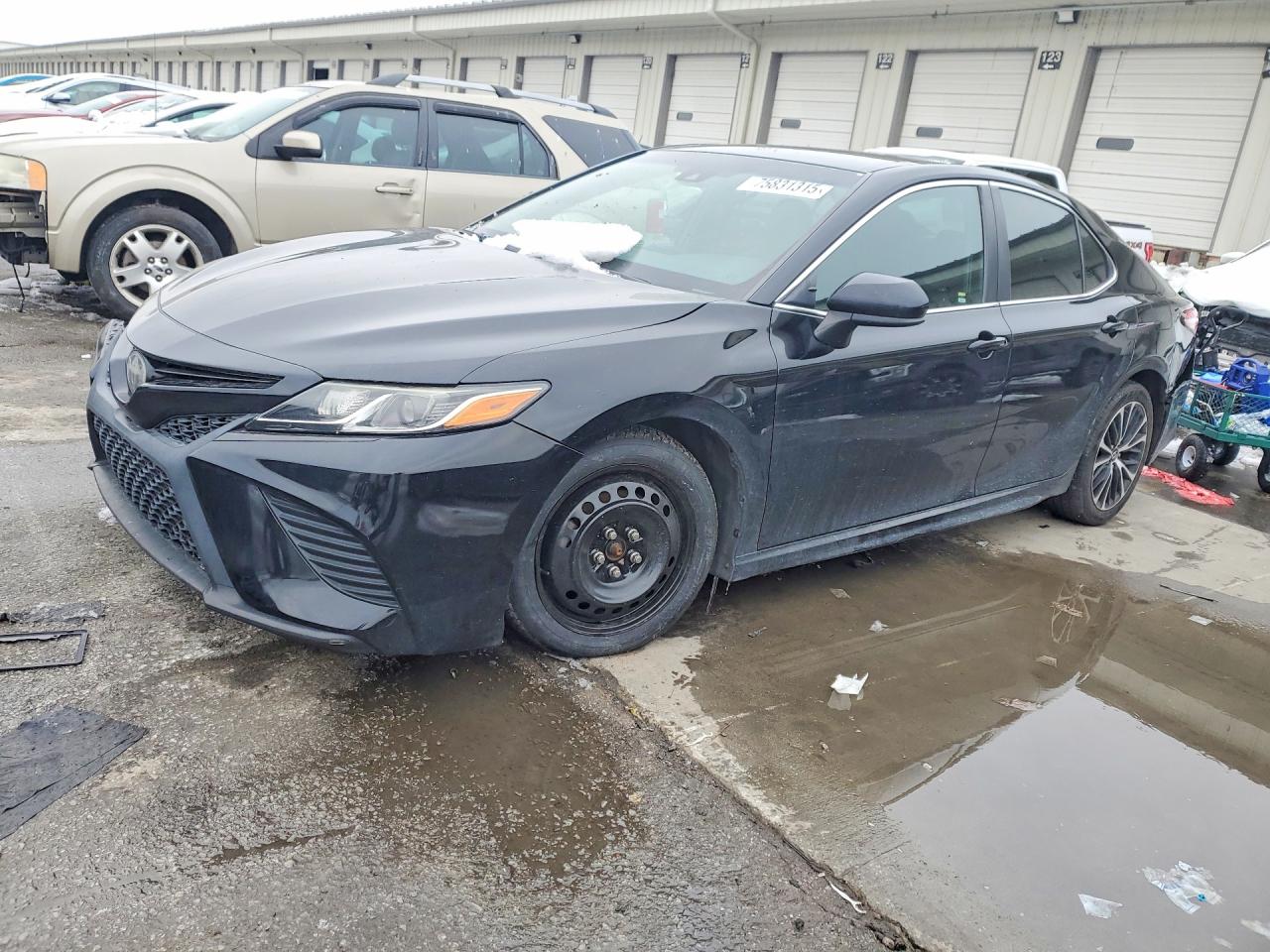 2018 TOYOTA CAMRY