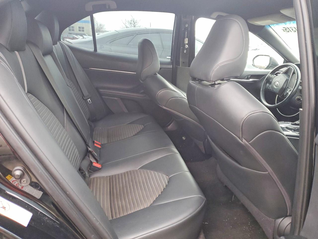2018 TOYOTA CAMRY SE photo 19