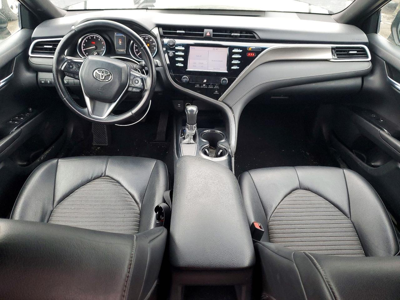 2018 TOYOTA CAMRY SE photo 15