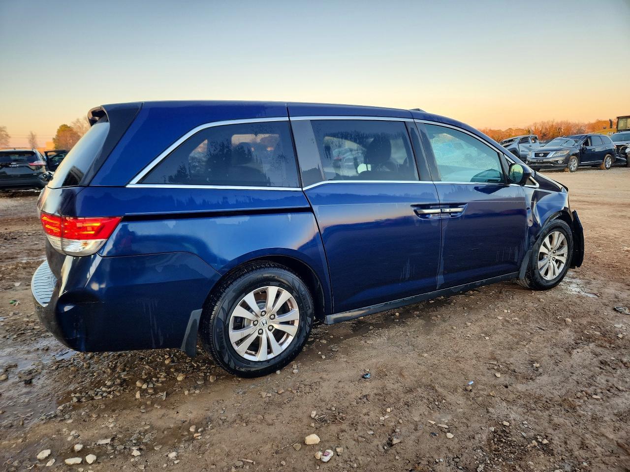 2016 HONDA ODYSSEY EXL photo 5