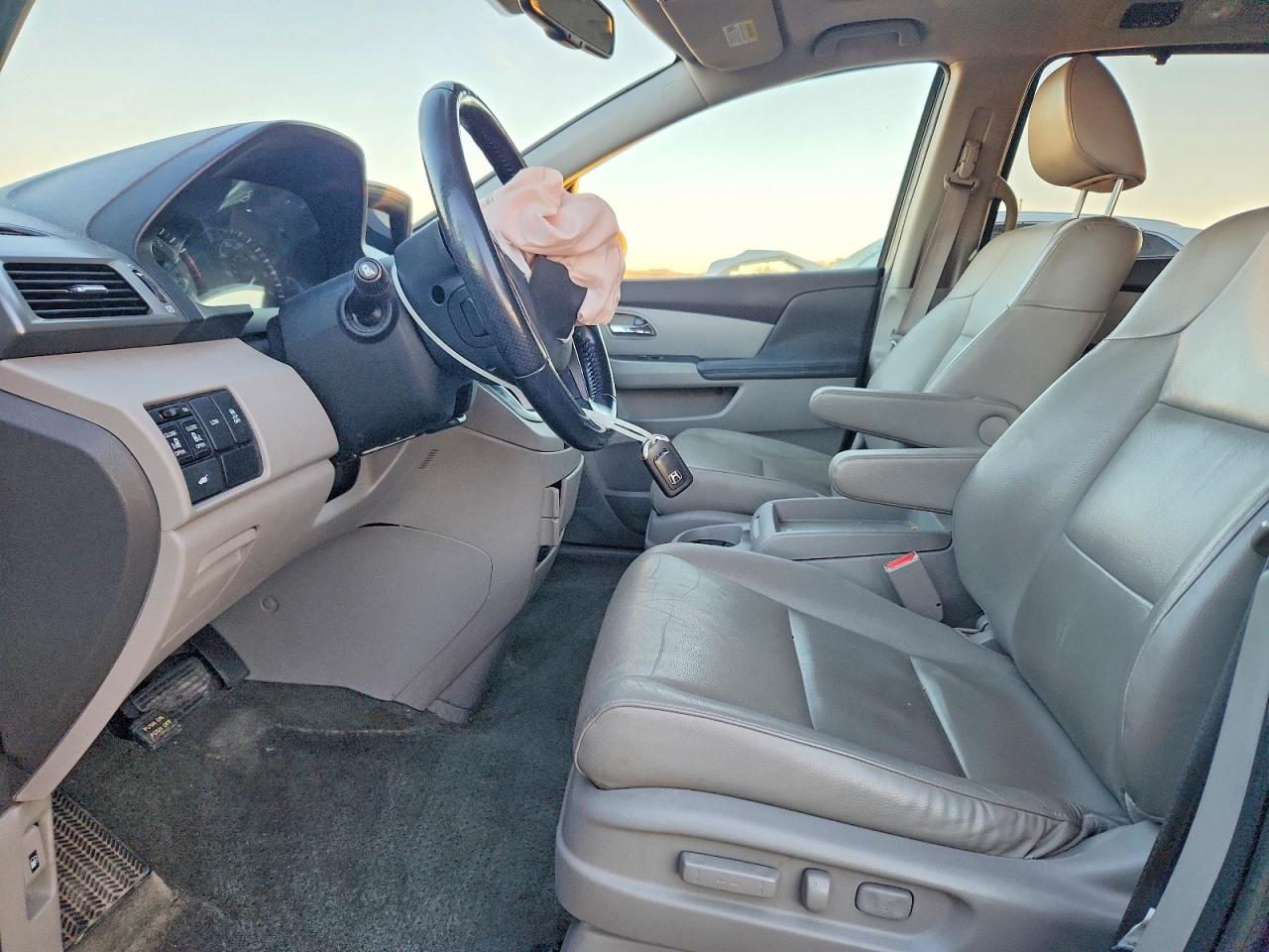 2016 HONDA ODYSSEY EXL photo 13