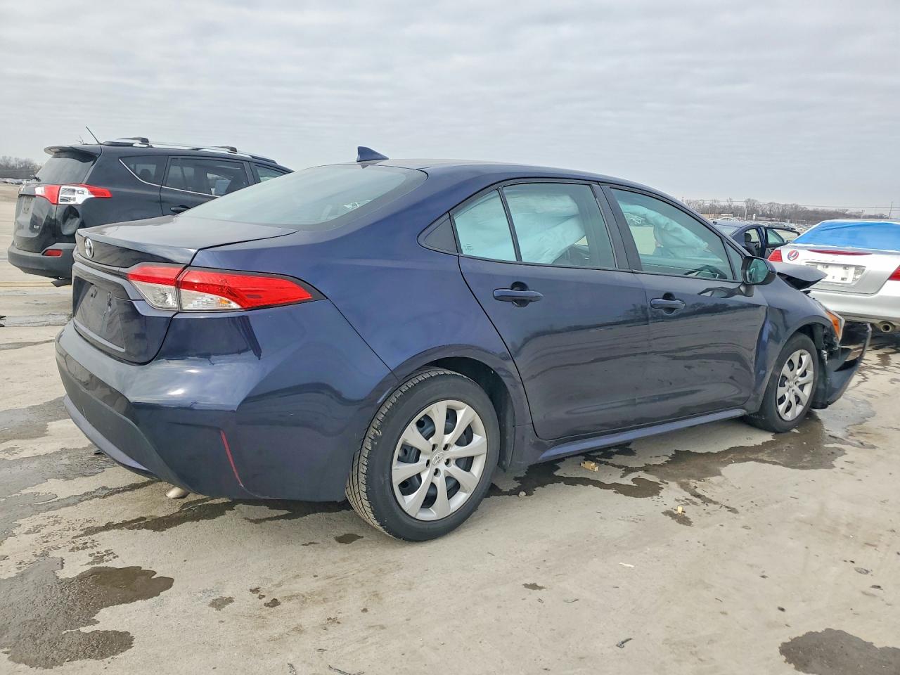 2020 TOYOTA COROLLA LE photo 3