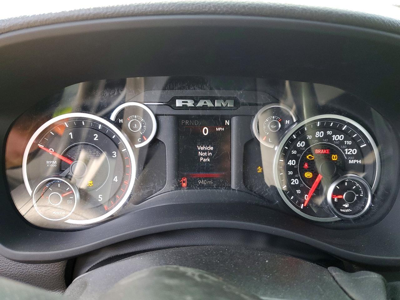 2026 RAM 2500 TRADESMAN photo 17