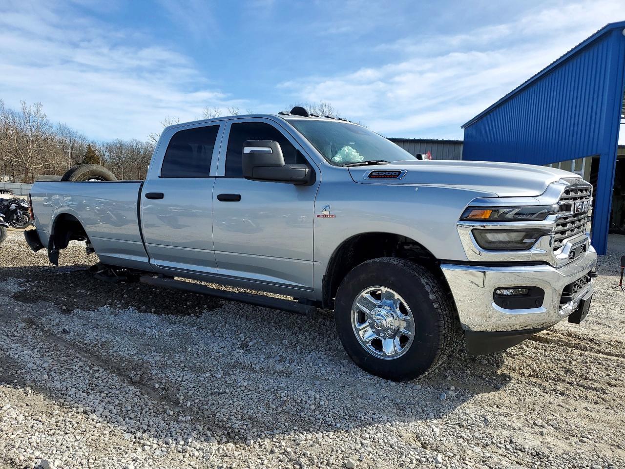 2026 RAM 2500 TRADESMAN photo 7