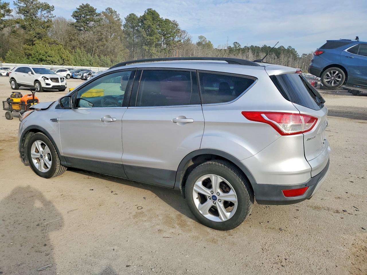 2014 FORD ESCAPE SE photo 2