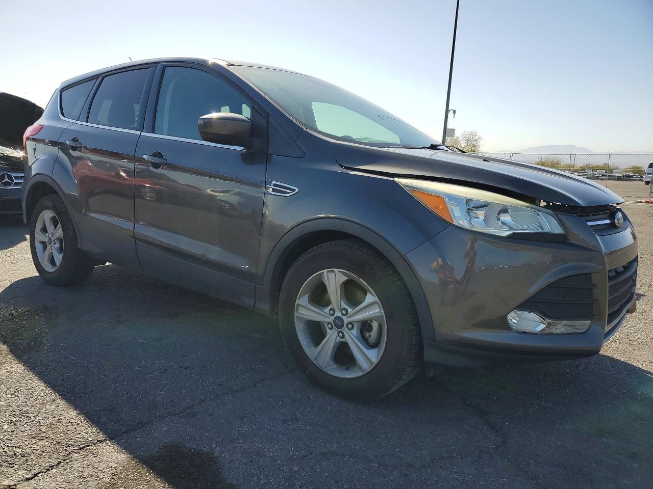 2015 FORD ESCAPE SE photo 7