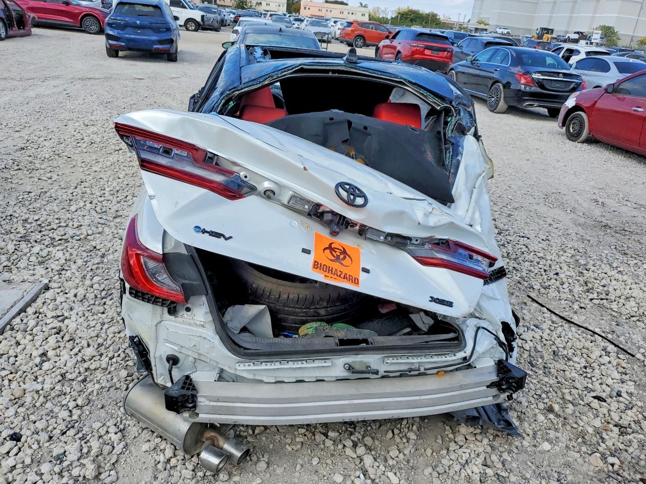 2025 TOYOTA CAMRY XSE photo 6