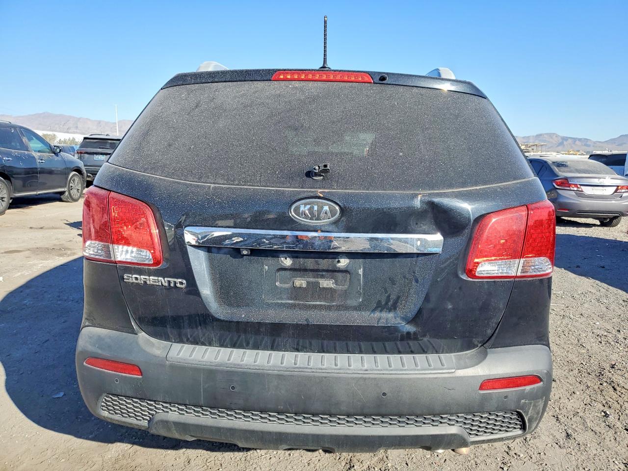 2012 KIA SORENTO BASE photo 6