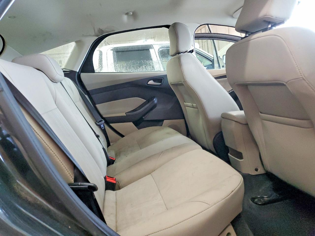 2017 FORD FOCUS SE photo 28