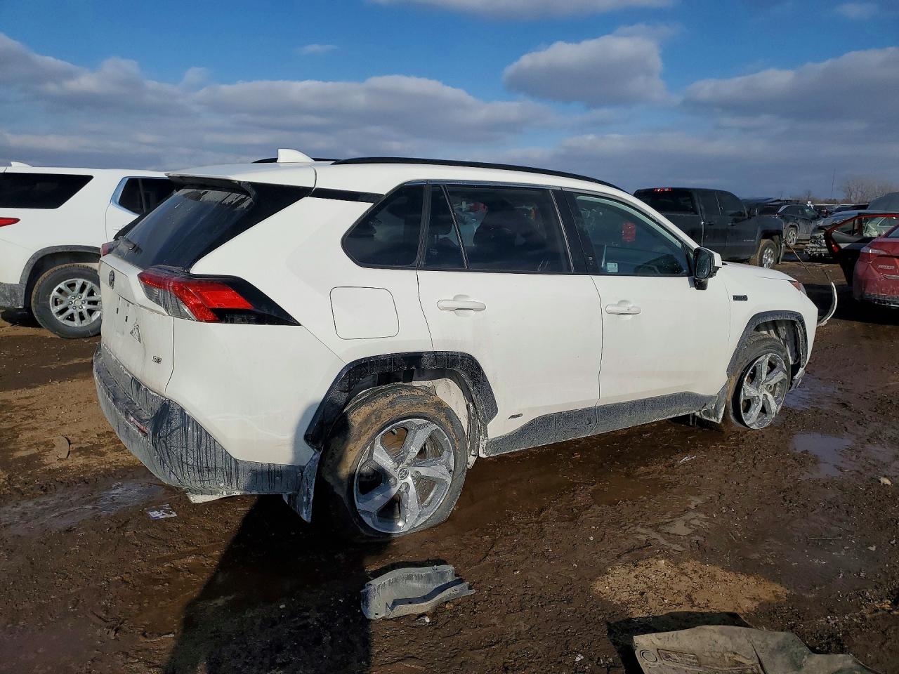 2023 TOYOTA RAV4 PRIME SE photo 3