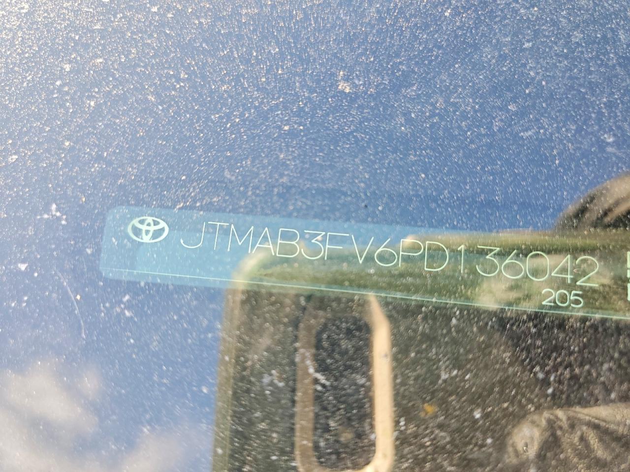 2023 TOYOTA RAV4 PRIME SE photo 13