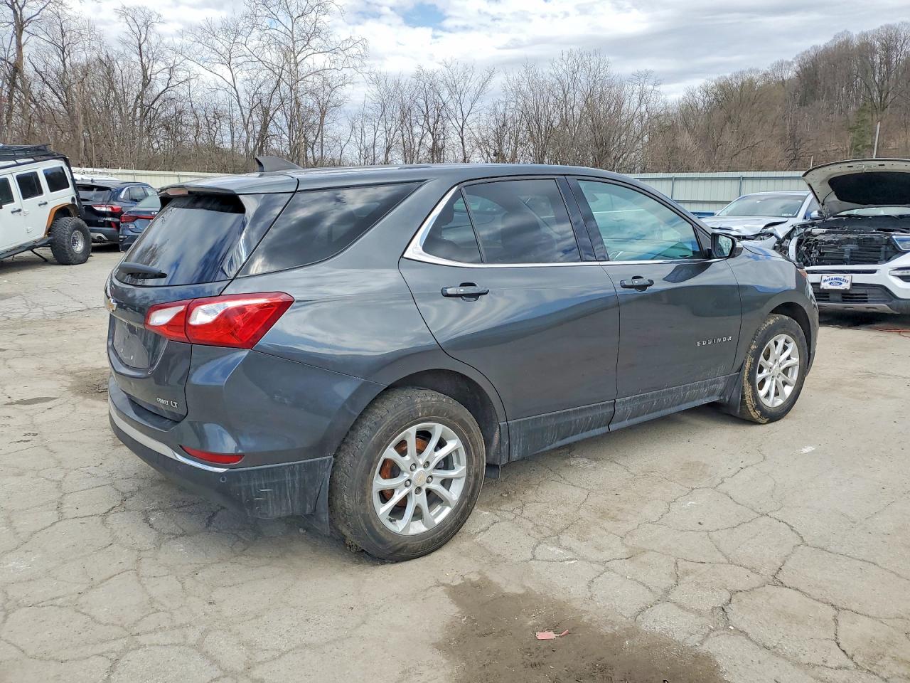 2018 CHEVROLET EQUINOX LT photo 3