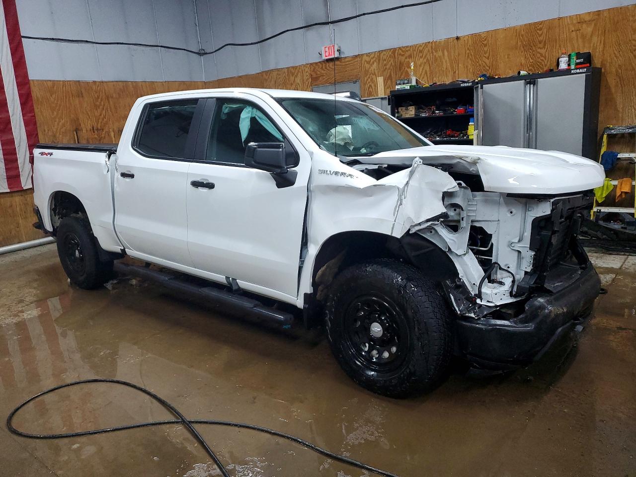 2025 CHEVROLET SILVERADO K1500 photo 4