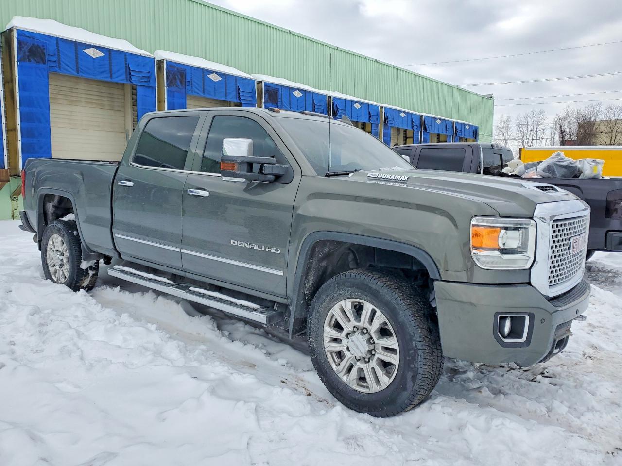 2017 GMC SIERRA K2500 DENALI photo 7