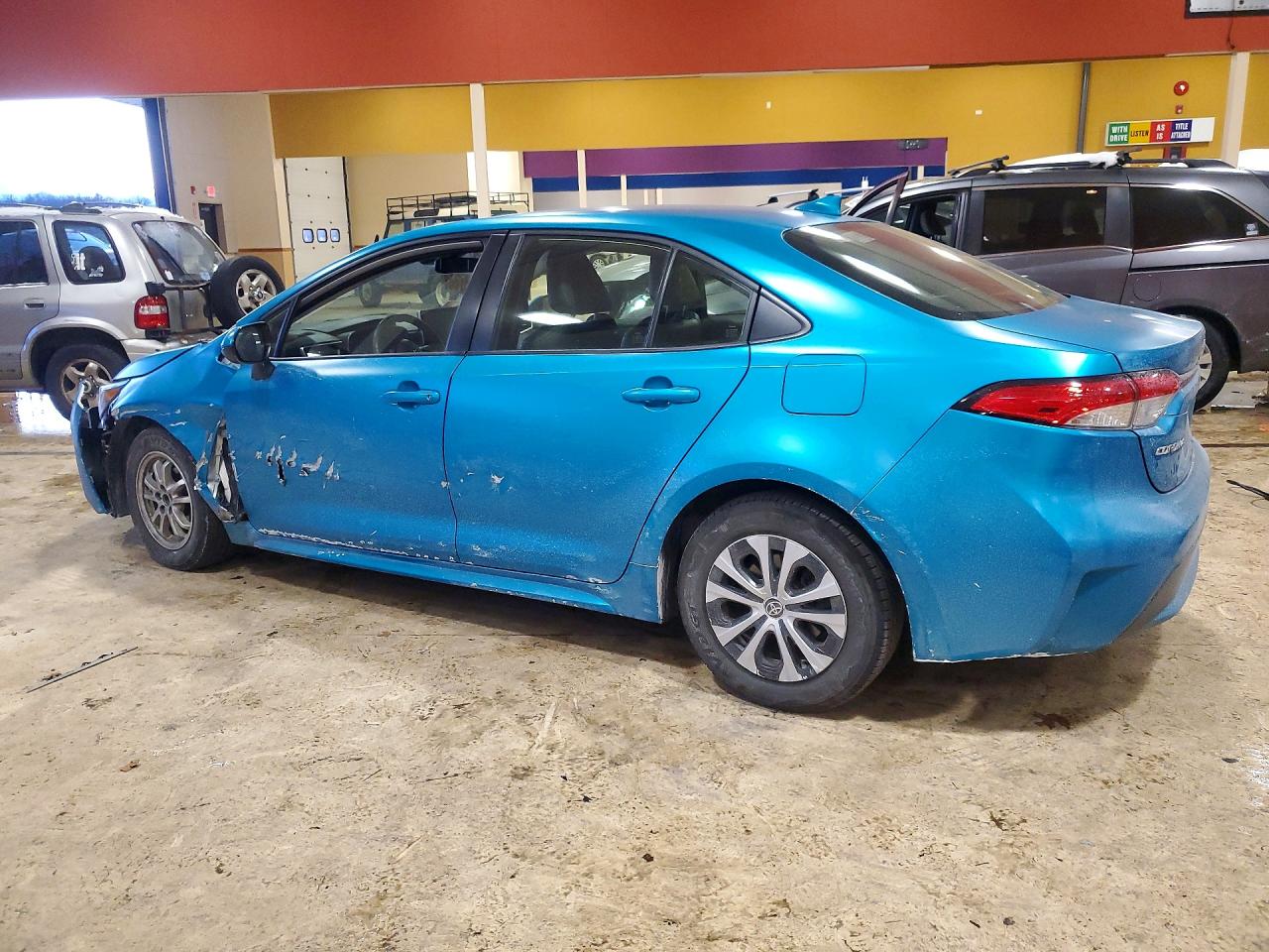 2022 TOYOTA COROLLA LE photo 2
