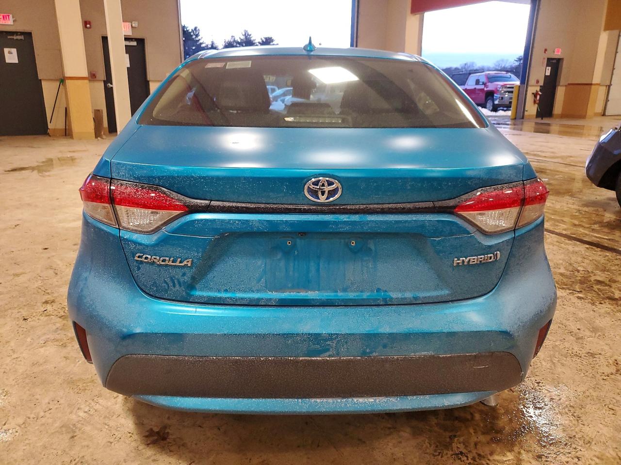 2022 TOYOTA COROLLA LE photo 6