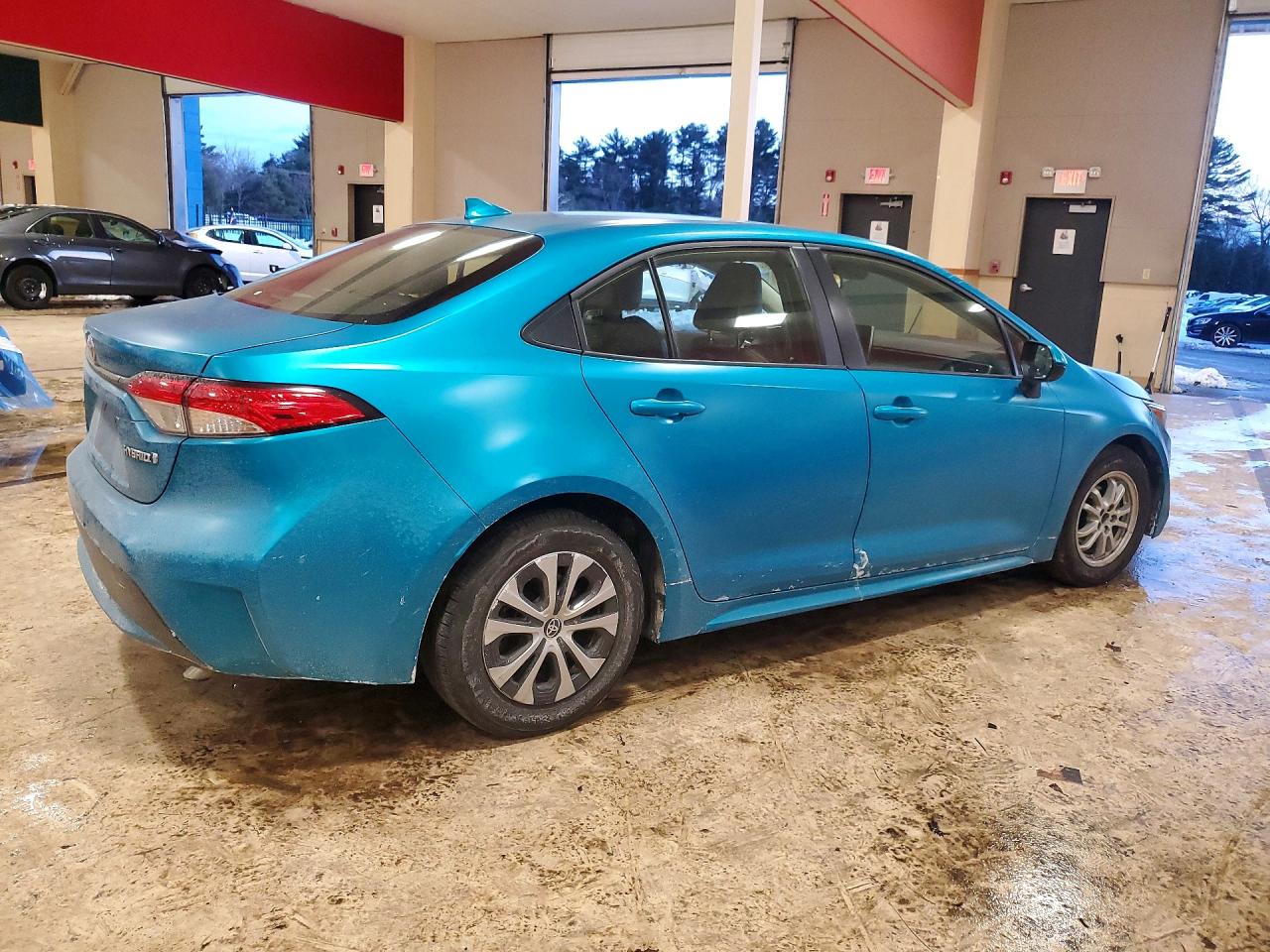 2022 TOYOTA COROLLA LE photo 3