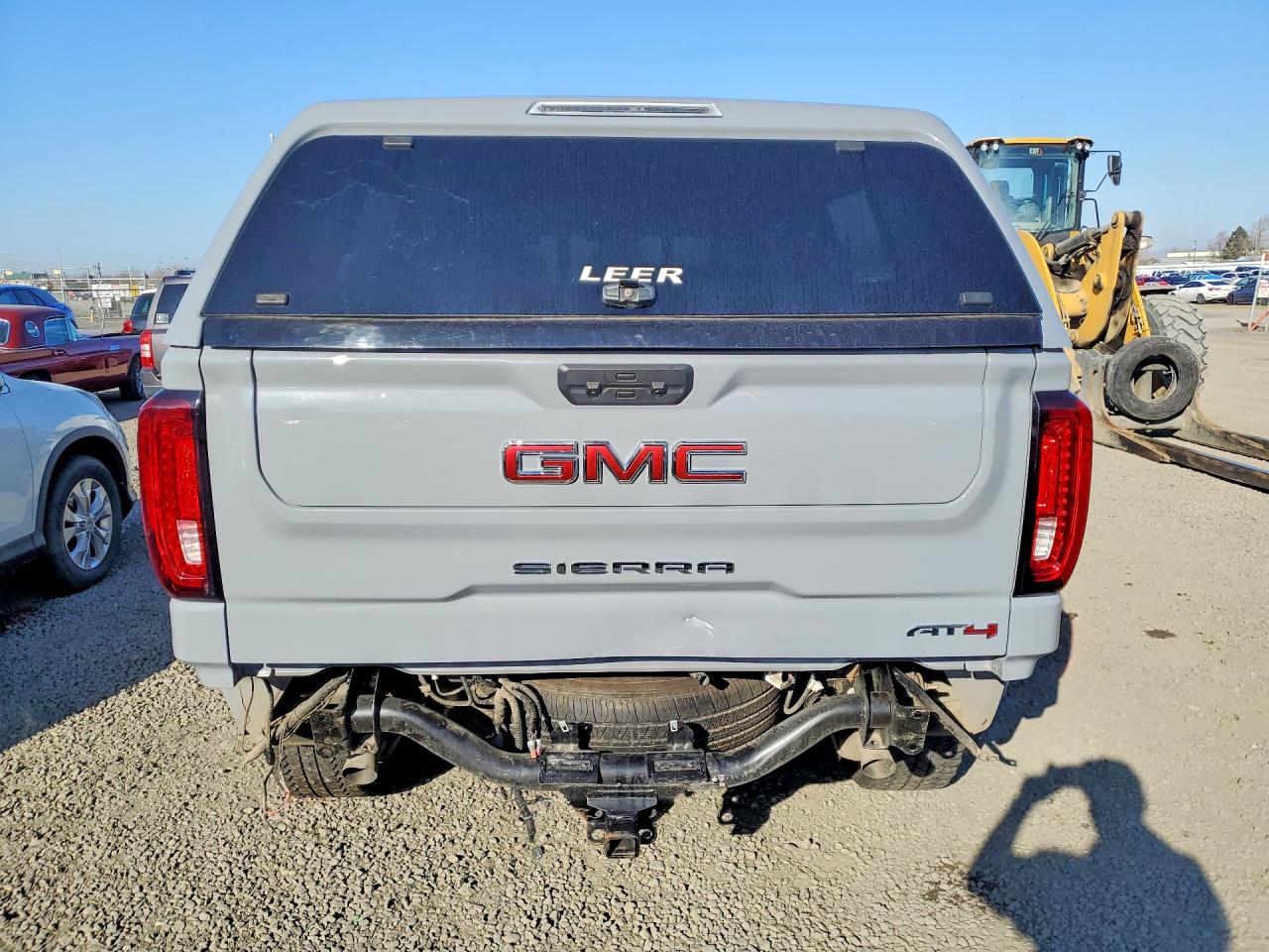 2025 GMC SIERRA K1500 AT4 photo 6