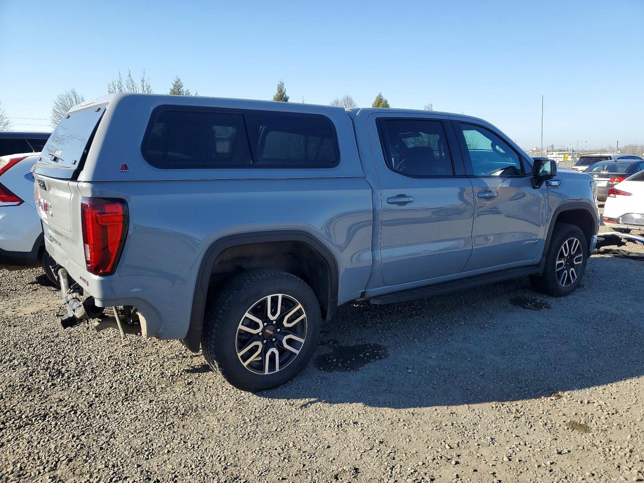2025 GMC SIERRA K1500 AT4 photo 3