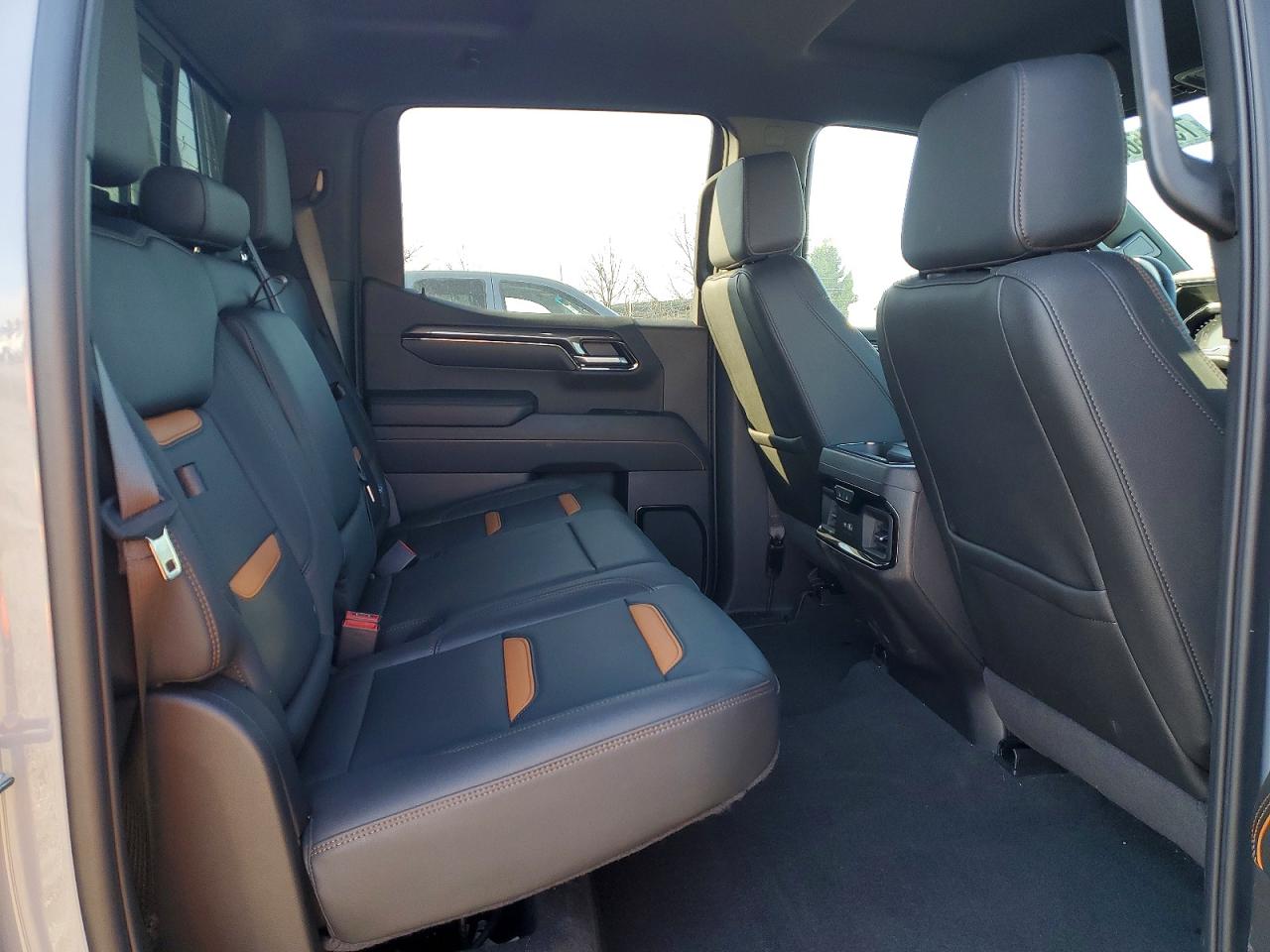 2025 GMC SIERRA K1500 AT4 photo 10