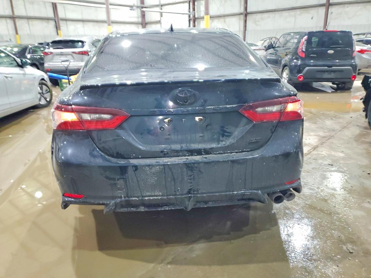2021 TOYOTA CAMRY SE photo 6