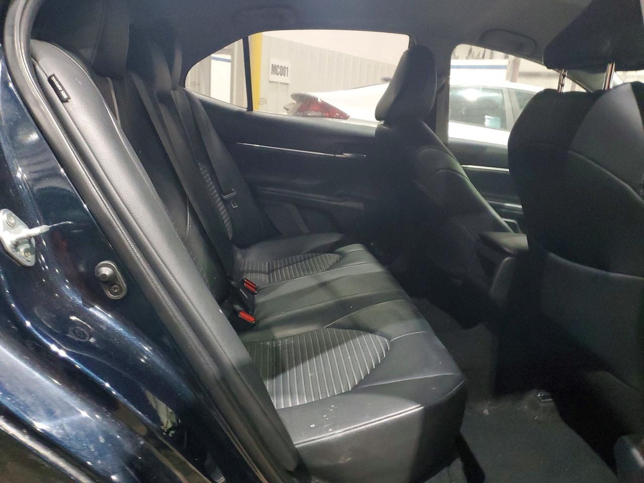 2021 TOYOTA CAMRY SE photo 10