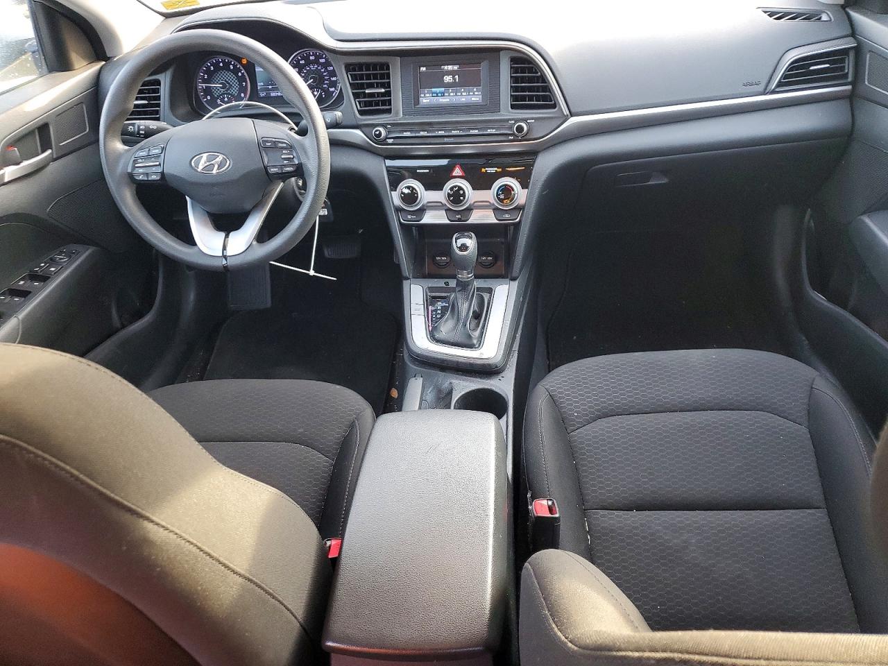 2019 HYUNDAI ELANTRA SE photo 15
