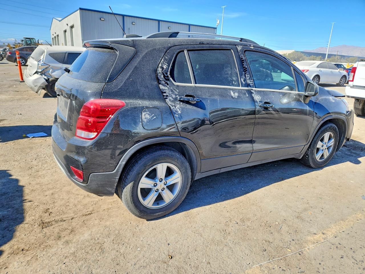 2021 CHEVROLET TRAX 1LT photo 3