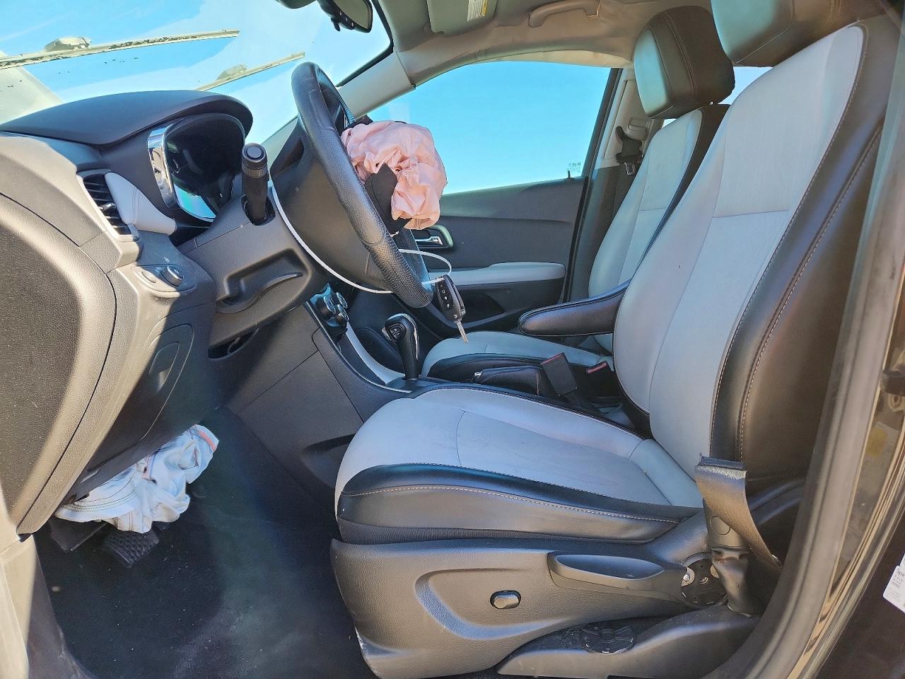 2021 CHEVROLET TRAX 1LT photo 7