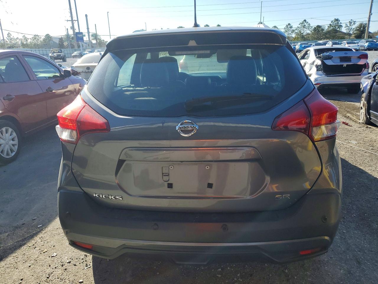 2020 NISSAN KICKS SR photo 11