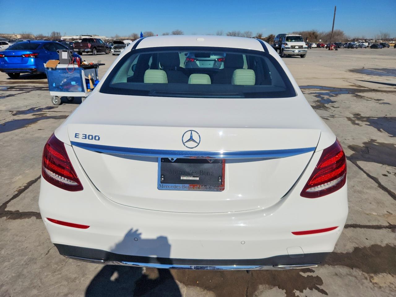 2017 MERCEDES-BENZ E 300 photo 16