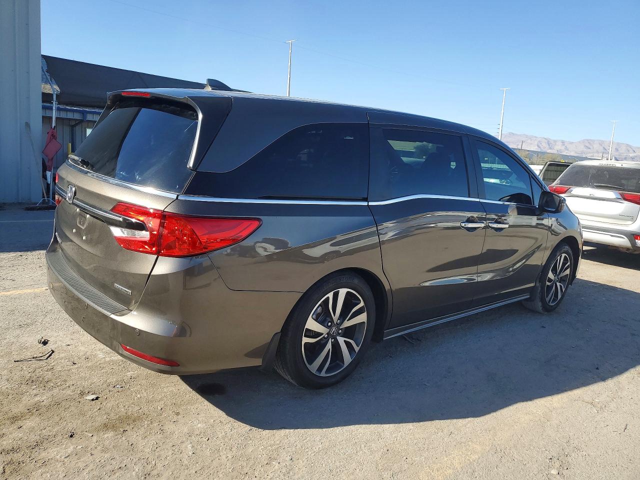 2023 HONDA ODYSSEY TOURING photo 7