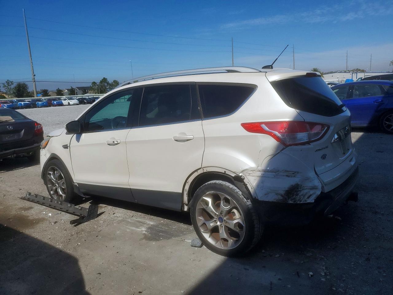 2015 FORD ESCAPE TITANIUM photo 3