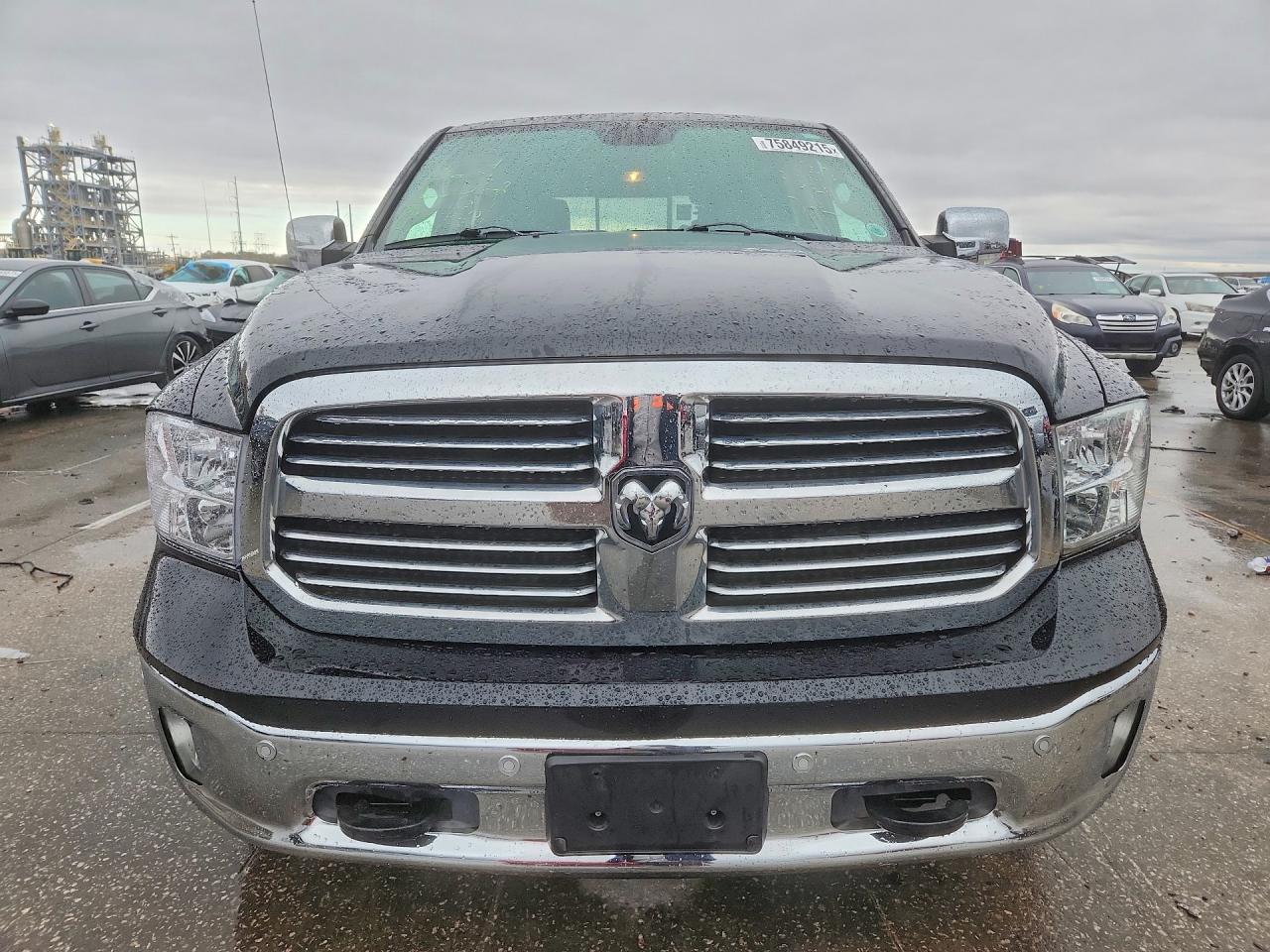 2014 RAM 1500 SLT photo 5