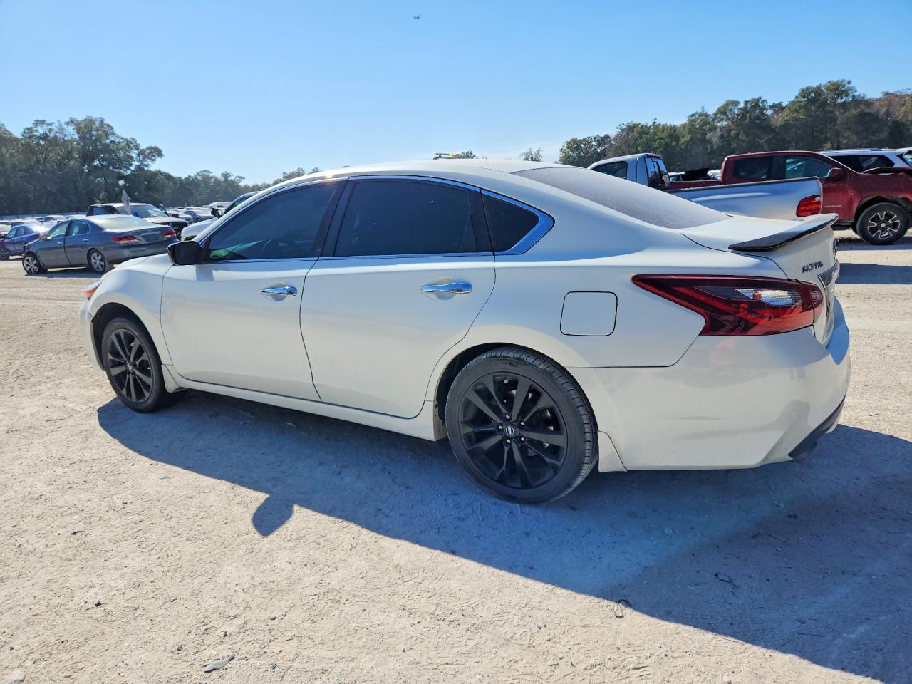 2017 NISSAN ALTIMA 2.5 SR photo 2