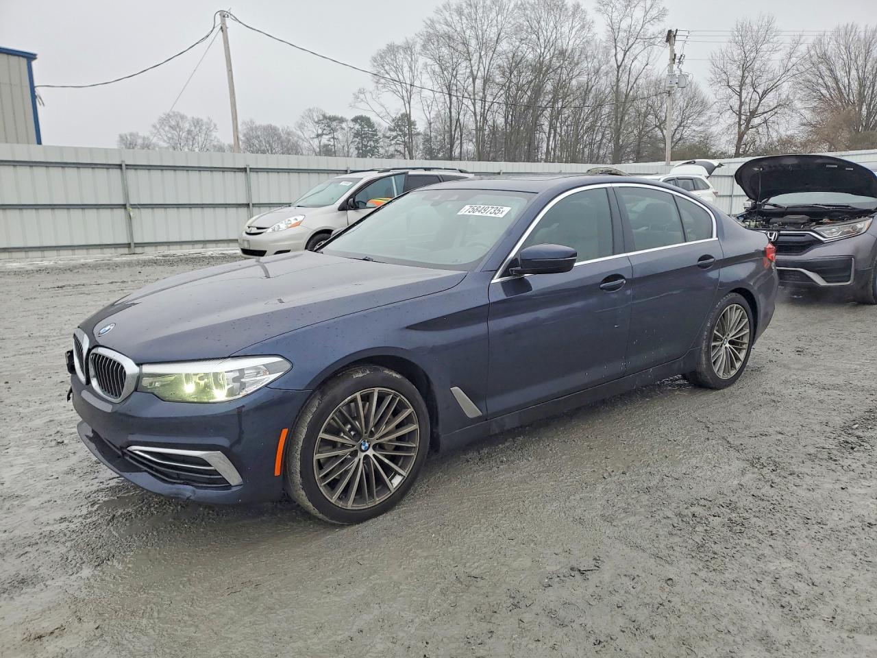 2019 BMW 530