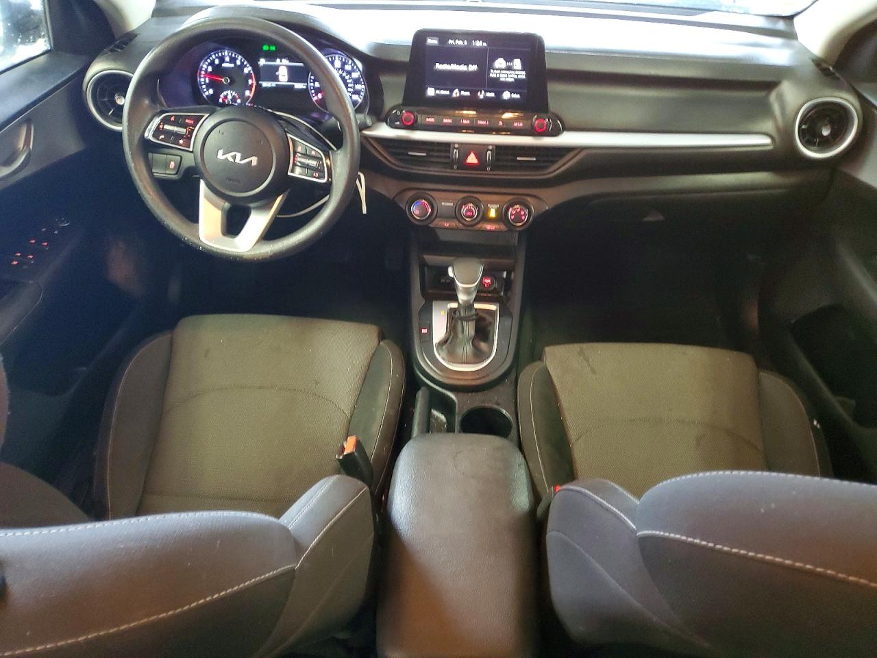 2024 KIA FORTE LXS photo 8