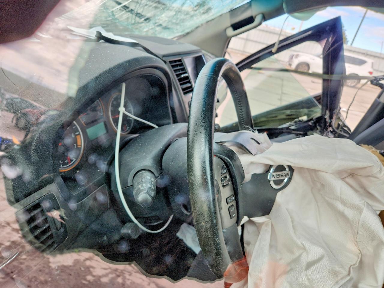 2014 NISSAN ARMADA SV photo 17