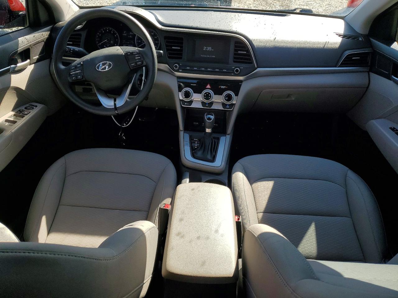 2019 HYUNDAI ELANTRA SE photo 8