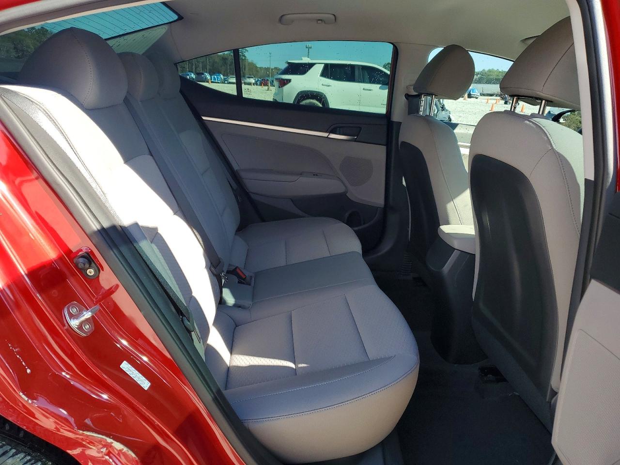 2019 HYUNDAI ELANTRA SE photo 10