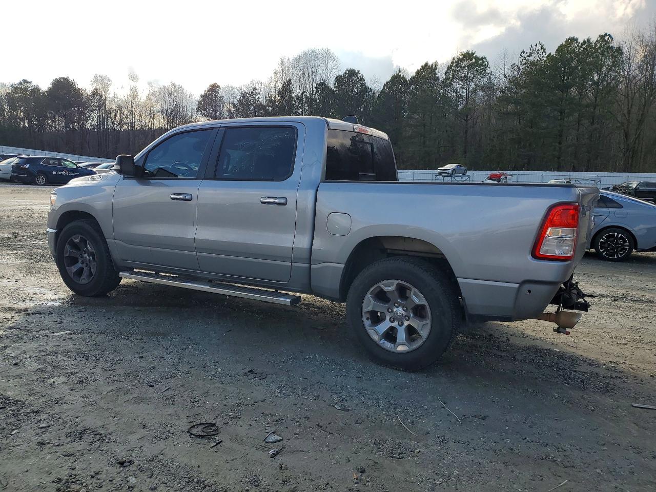 2019 RAM 1500 BIG HORN/LONE STAR photo 2