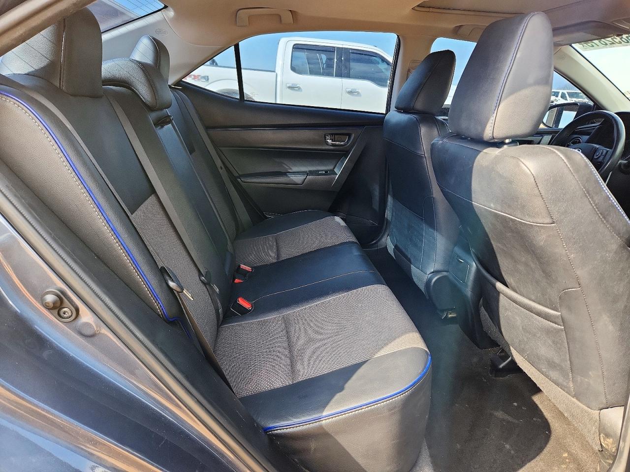 2017 TOYOTA COROLLA L photo 19